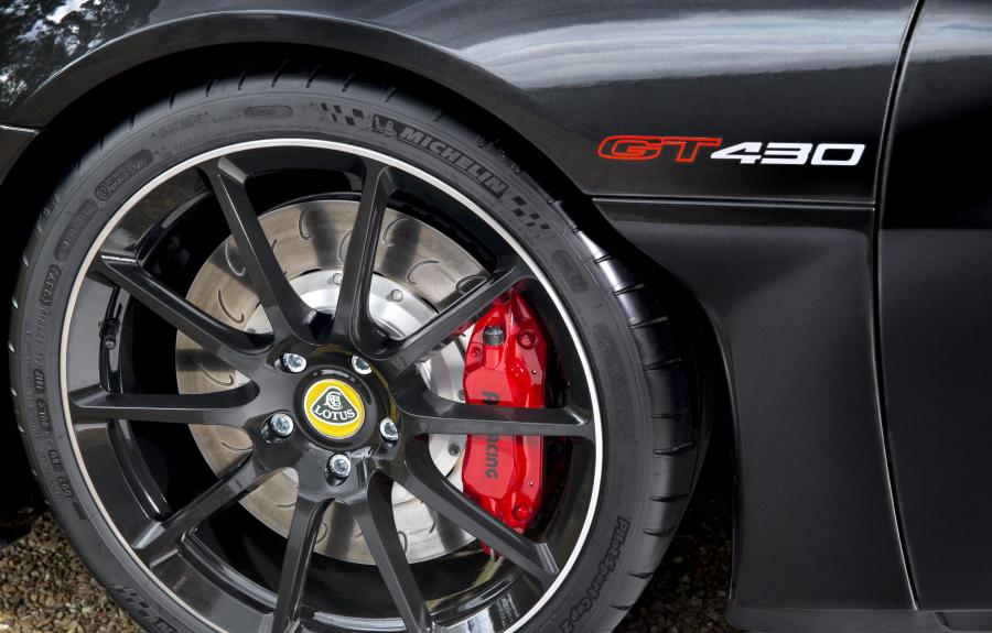 Колеса Lotus Evora GT430 2017 года  (фото 7 из 40)
